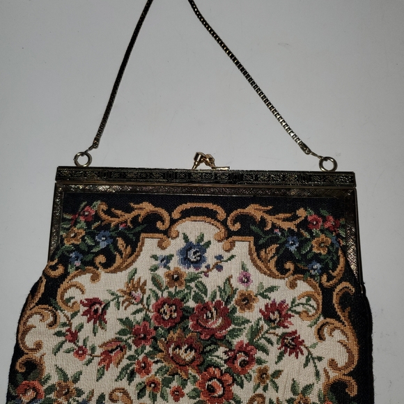 Vintage Floral Tapestry Clutch - Picture 4 of 7
